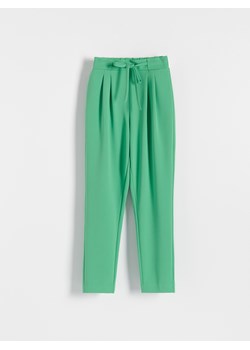Reserved - Gładkie spodnie - Zielony ze sklepu Reserved w kategorii Spodnie damskie - zdjęcie 156698832