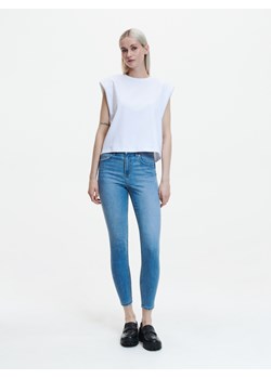 Reserved - Jeansy slim push up - Niebieski ze sklepu Reserved w kategorii Jeansy damskie - zdjęcie 156699121