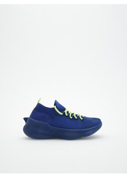 Reserved - Sneakersy na grubej podeszwie - niebieski ze sklepu Reserved w kategorii Buty sportowe dziecięce - zdjęcie 156715291