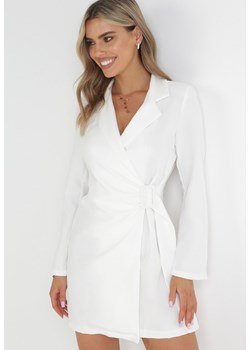 Biała Kopertowa Sukienka o Fasonie Marynarki Arelisa ze sklepu Born2be Odzież w kategorii Sukienki - zdjęcie 156821604