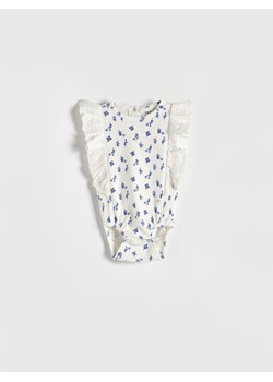 Reserved - Body z falbanami - złamana biel ze sklepu Reserved w kategorii Body niemowlęce - zdjęcie 156827103