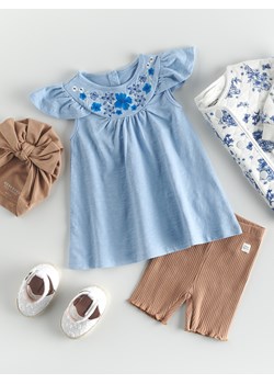 Reserved - Sukienka z haftem - jasnoniebieski ze sklepu Reserved w kategorii Sukienki niemowlęce - zdjęcie 156829053