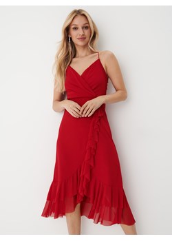 Mohito - Elegancka czerwona sukienka midi na ramiączkach - Czerwony ze sklepu Mohito w kategorii Sukienki - zdjęcie 156851830
