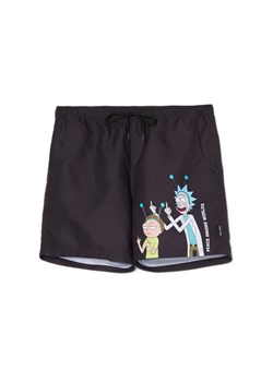 Cropp - Czarne szorty kąpielowe Rick and Morty - czarny ze sklepu Cropp w kategorii Kąpielówki - zdjęcie 156855681