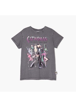 Cropp - T-shirt z nadrukiem Catwoman - jasny szary ze sklepu Cropp w kategorii Bluzki damskie - zdjęcie 156856133