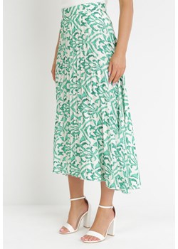 Zielona Plisowana Spódnica Satynowa Maxi Raimena ze sklepu Born2be Odzież w kategorii Spódnice - zdjęcie 156880232