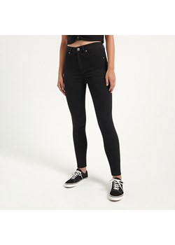 Jeansy skinny fit z efektem push up vintage czarne - Czarny ze sklepu House w kategorii Spodnie damskie - zdjęcie 156885564