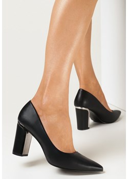 Czarne Czółenka na Słupku z Metaliczną Wstawką i Wkładką ze Skóry Naturalnej Itunza ze sklepu born2be.pl w kategorii Czółenka - zdjęcie 156898961