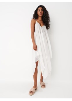 Mohito - Biała plażowa sukienka midi - biały ze sklepu Mohito w kategorii Odzież plażowa - zdjęcie 156902623