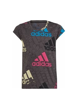 Koszulka juniorska Essentials Brand Love Adidas ze sklepu SPORT-SHOP.pl w kategorii Bluzki dziewczęce - zdjęcie 156956334