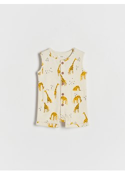 Reserved - Bawełniany kombinezon w żyrafy - kremowy ze sklepu Reserved w kategorii Rampersy - zdjęcie 157051582