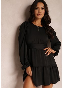 Czarna Sukienka Taliowana z Falbanami Casserona ze sklepu Renee odzież w kategorii Sukienki - zdjęcie 157075380