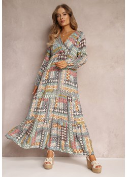 Jasnoniebieska Sukienka z Kopertowym Dekoltem w Patchworkowy Wzór Matij ze sklepu Renee odzież w kategorii Sukienki - zdjęcie 157077051