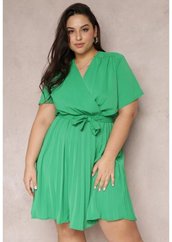 Zielona Sukienka z Gumką w Pasie i Kopertowym Dekoltem Azrah ze sklepu Renee odzież w kategorii Sukienki - zdjęcie 157088053