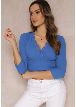 Niebieska Kopertowa Bluzka z Ozdobną Koronką przy Dekolcie z Bawełny Jadarose ze sklepu Renee odzież w kategorii Bluzki damskie - zdjęcie 157089472