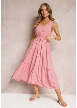 Różowa Wiązana Sukienka Midi bez Rękawów z Gumką w Talii Mideyo ze sklepu Renee odzież w kategorii Sukienki - zdjęcie 157095184