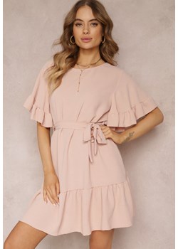Różowa Rozkloszowana Sukienka z Falbankami i Wiązanym Paskiem Aurya ze sklepu Renee odzież w kategorii Sukienki - zdjęcie 157103854