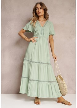 Miętowa Rozkloszowana Sukienka Maxi z Gumką w Talii i Koronkowym Dekoltem Cheteia ze sklepu Renee odzież w kategorii Sukienki - zdjęcie 157105874