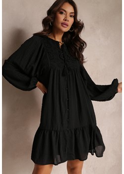 Czarna Sukienka Mini z Falbanką i Koronkowymi Wstawkami Rikit ze sklepu Renee odzież w kategorii Sukienki - zdjęcie 157106513