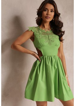 Zielona Sukienka z Koronkowym Dekoltem i Gumką z Wycięciami w Talii Melania ze sklepu Renee odzież w kategorii Sukienki - zdjęcie 157107913