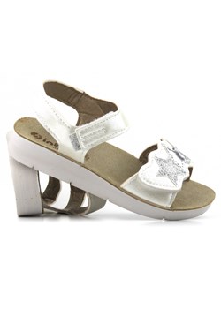 Sandały dziewczęce na rzepy - Inblu CJ-21, białe ze sklepu ulubioneobuwie w kategorii Sandały dziecięce - zdjęcie 157267373