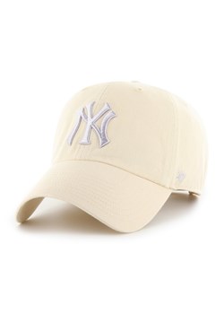 Czapka z daszkiem uniseks 47 Brand MLB New York Yankees Clean Up - kremowa ze sklepu Sportstylestory.com w kategorii Czapki z daszkiem damskie - zdjęcie 157316873