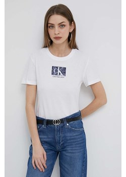 Calvin Klein Jeans t-shirt bawełniany kolor biały ze sklepu ANSWEAR.com w kategorii Bluzki damskie - zdjęcie 157453632