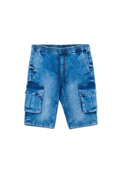 Cropp - Jeansowe szorty jogger cargo - niebieski ze sklepu Cropp w kategorii Spodenki męskie - zdjęcie 157464232