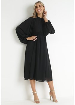 Czarna Elegancka Sukienka Midi z Gumkami w Pasie i Ażurowymi Wstawkami Rouxia ze sklepu Born2be Odzież w kategorii Sukienki - zdjęcie 157472724