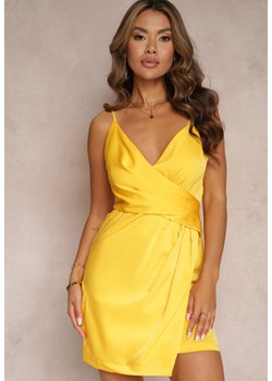 Żółta Dopasowana Sukienka z Marszczeniem i Głębokim Dekoltem Roselinda ze sklepu Renee odzież w kategorii Sukienki - zdjęcie 157473124