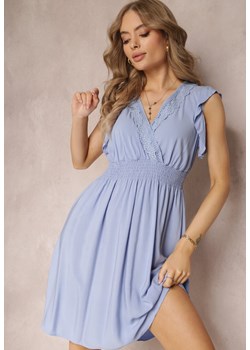 Niebieska Wiskozowa Sukienka z Gumką w Talii i Ozdobą Koronką Binita ze sklepu Renee odzież w kategorii Sukienki - zdjęcie 157520030