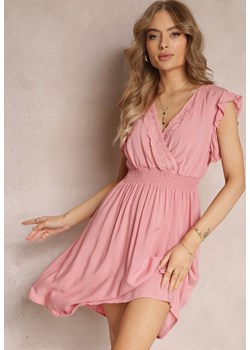 Różowa Wiskozowa Sukienka z Gumką w Talii i Ozdobą Koronką Binita ze sklepu Renee odzież w kategorii Sukienki - zdjęcie 157520040