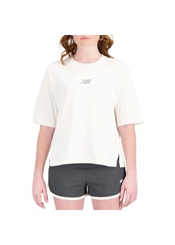 Koszulka New Balance WT31511GIE - biała ze sklepu streetstyle24.pl w kategorii Bluzki damskie - zdjęcie 157521811