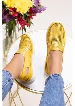 Mokasyny damskie MARGONA YELLOW ze sklepu Ivet Shop w kategorii Półbuty damskie - zdjęcie 157556273