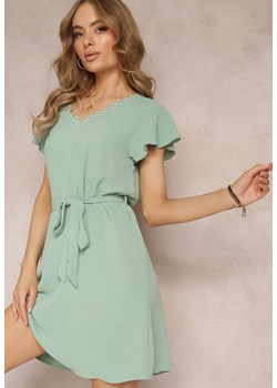 Zielona Sukienka Mini z Koronkowym Dekoltem i Wycięciem na Plecach Hoppe ze sklepu Renee odzież w kategorii Sukienki - zdjęcie 157562723