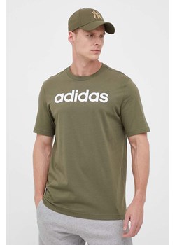 adidas t-shirt bawełniany Essentials kolor zielony z nadrukiem IC9280 ze sklepu ANSWEAR.com w kategorii T-shirty męskie - zdjęcie 157564744