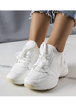 Białe sneakersy na koturnie Ann ze sklepu gemre w kategorii Buty sportowe damskie - zdjęcie 157575824