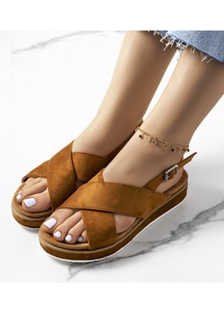 Brązowe sandały zamszowe Savage ze sklepu gemre w kategorii Sandały damskie - zdjęcie 157577323