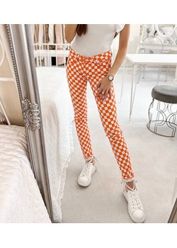 Pomarańczowe spodnie materiałowe w kratę Bler ze sklepu gemre w kategorii Spodnie damskie - zdjęcie 157577833