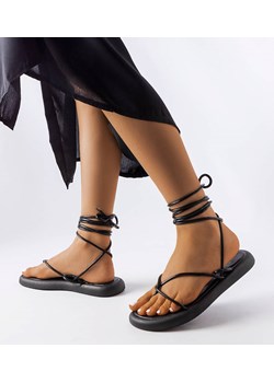 Czarne wiązane sandały Laurence ze sklepu gemre w kategorii Sandały damskie - zdjęcie 157578704