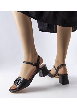 Czarne sandały na słupku Duhamel ze sklepu gemre w kategorii Sandały damskie - zdjęcie 157578912