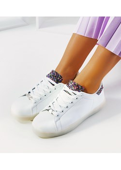 Białe sneakersy z ledami Alfaro ze sklepu gemre w kategorii Trampki damskie - zdjęcie 157582530