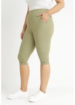 Zielone Elastyczne Spodnie z Nogawkami 3/4 i Kieszeniami Kenetta ze sklepu Born2be Odzież w kategorii Spodnie damskie - zdjęcie 157588464