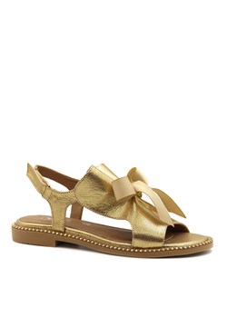 Złote skórzane sandały z kokardą 167X ze sklepu NESCIOR w kategorii Sandały damskie - zdjęcie 158476450