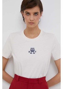Tommy Hilfiger t-shirt bawełniany kolor beżowy ze sklepu ANSWEAR.com w kategorii Bluzki damskie - zdjęcie 158497592
