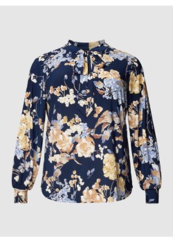 Bluzka PLUS SIZE z wiązaniem pod szyją i kwiatowym wzorem na całej powierzchni ze sklepu Peek&Cloppenburg  w kategorii Koszule damskie - zdjęcie 158578340