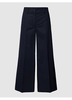 Spodnie materiałowe o skróconym kroju ze sklepu Peek&Cloppenburg  w kategorii Spodnie damskie - zdjęcie 158696411