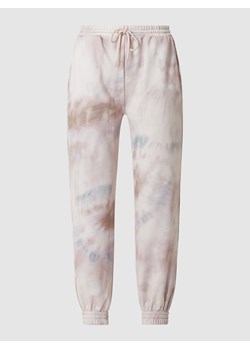 Spodnie dresowe z efektem batiku model ‘Holly’ ze sklepu Peek&Cloppenburg  w kategorii Spodnie damskie - zdjęcie 158802993