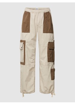 Spodnie cargo z detalem z logo model ‘RIPSTOP’ ze sklepu Peek&Cloppenburg  w kategorii Spodnie męskie - zdjęcie 158819442