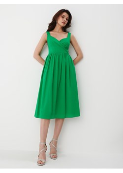 Mohito - Sukienka midi na szerokich ramiączkach - Zielony ze sklepu Mohito w kategorii Sukienki - zdjęcie 158825741